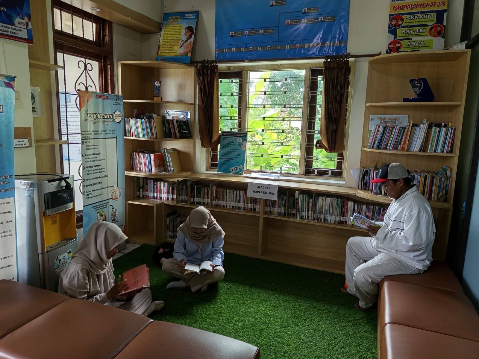 Pojok Baca Kalurahan Trimulyo